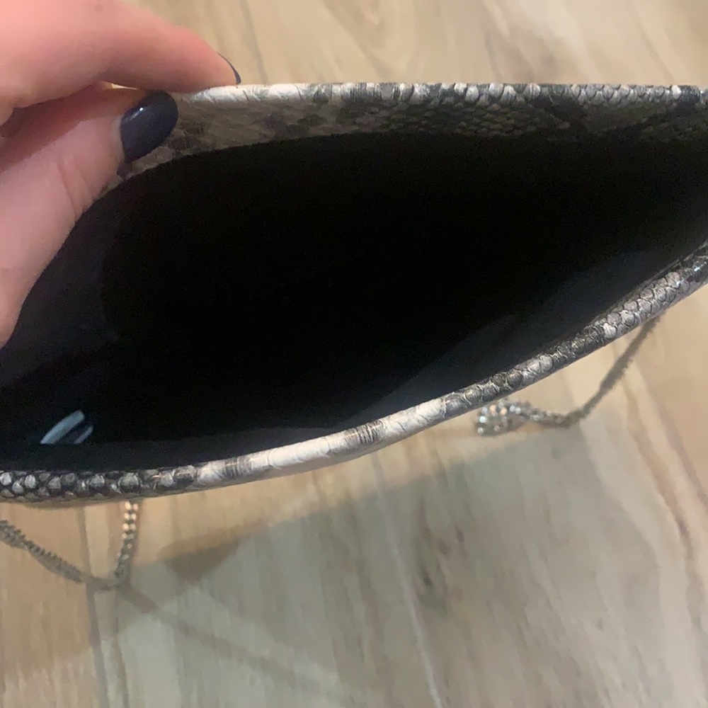 Express Snake Style Purse - Picture 3 of 5